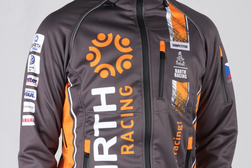 je-to-i-o-materialech-bunda-dakar-2018.jpg