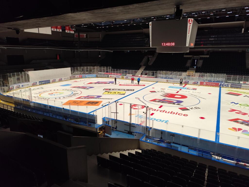 Instalace reklam na ledovou plochu