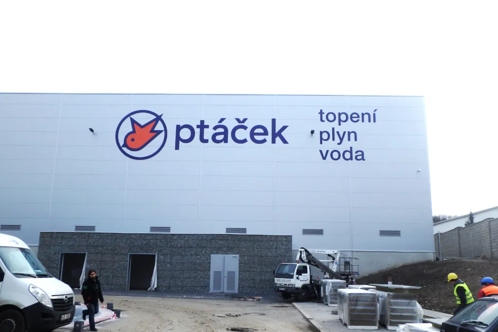 3d-napis-ptacek-podebradska.jpg