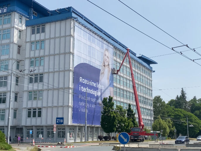 reference-foxconn-banner-7