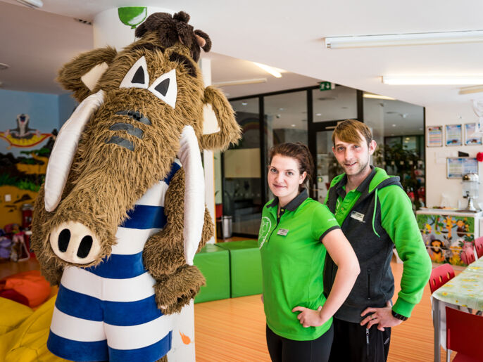 dolni-morava-set-animatori-s-maskotem