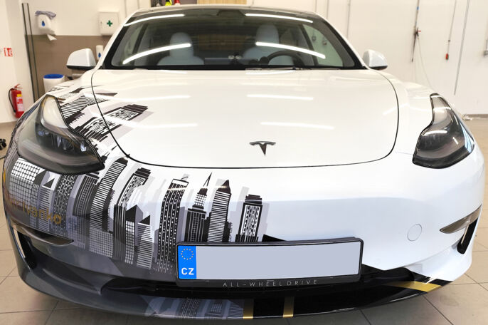 Tesla s tváří velkoměsta pro realitního makléře